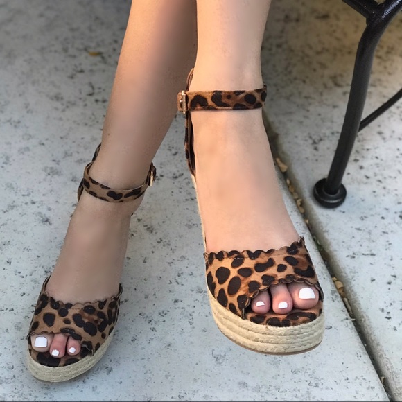 CLEARANCE-FIRM‼️5 🌟Leopard Espadrille Wedges - Picture 3 of 8